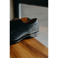 Black  Derby GY2 3